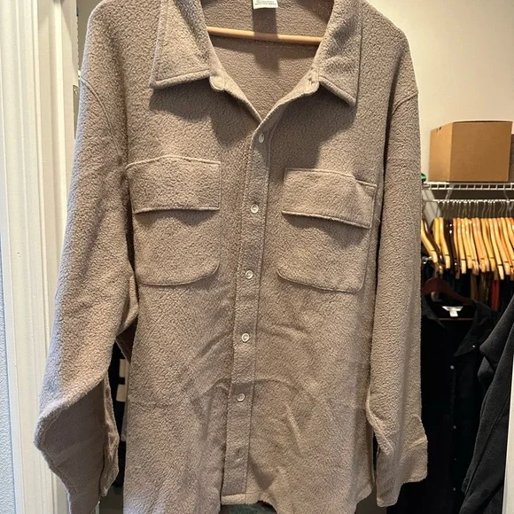 PINK - VS -Button-Up Shirt in Taupe - Picture 4 of 12